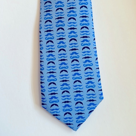 👔EUC Tailorbyrd Men’s Tie - Blue with Mini Mustaches - Picture 2 of 6
